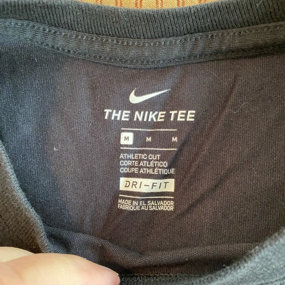 Nike Dri Fit Boys Medium Short Sleeve T-shirt. Has BEAST logo. - Picture 3 of 4